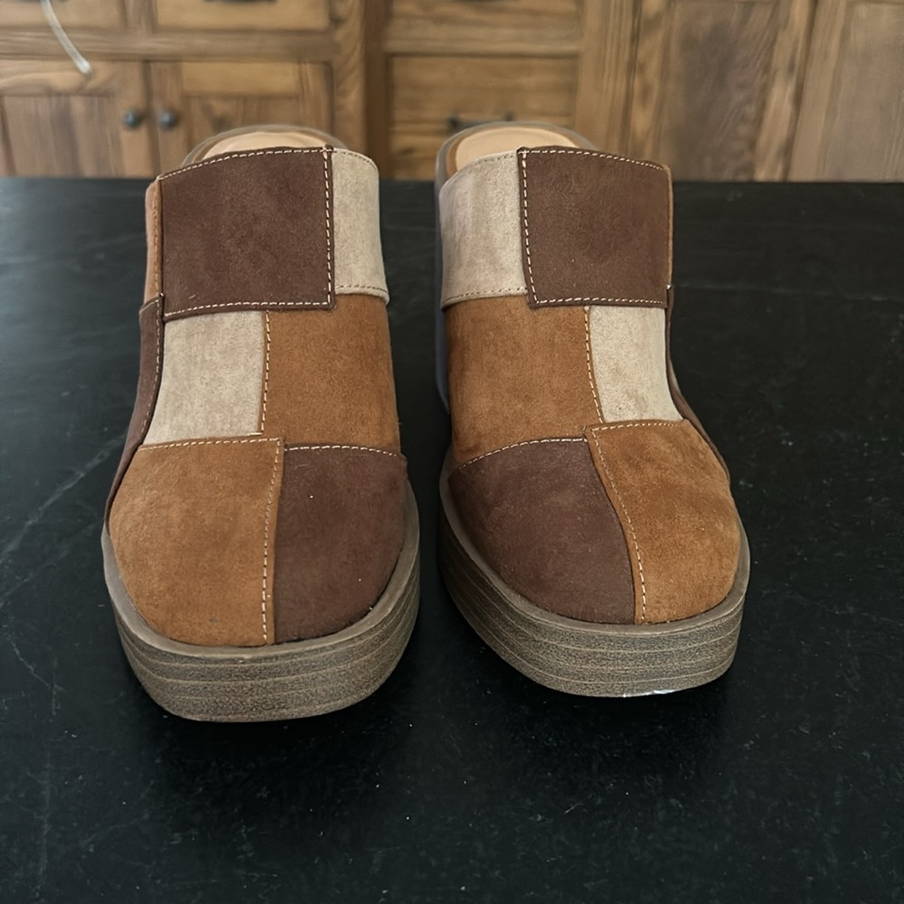 Universal Thread Tess Patchwork Multi Platform Mule Heel Brown Tan Size 6.5 - Picture 3 of 6